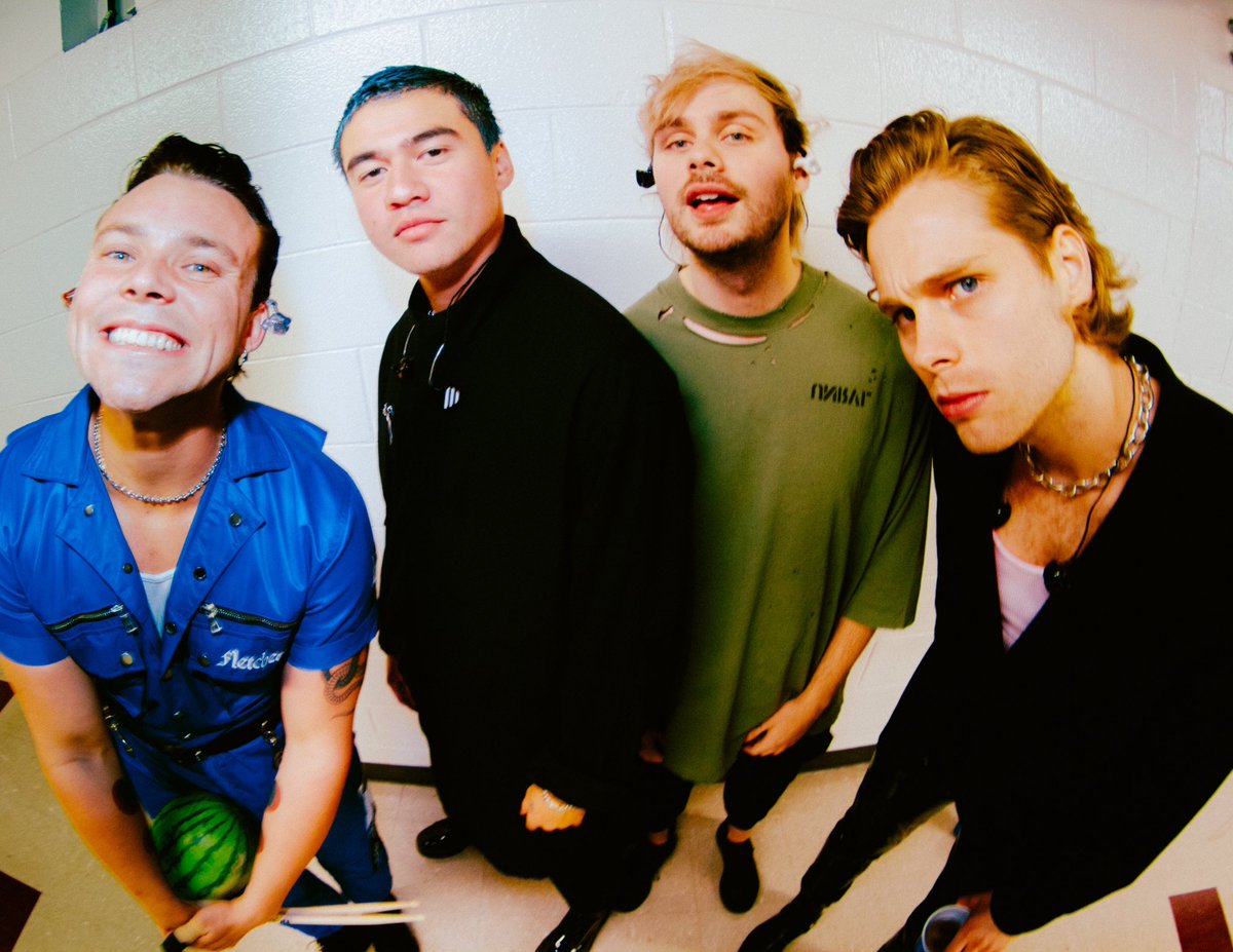 5sos Band Speak Out Against Fans Trolling The Honey Pop