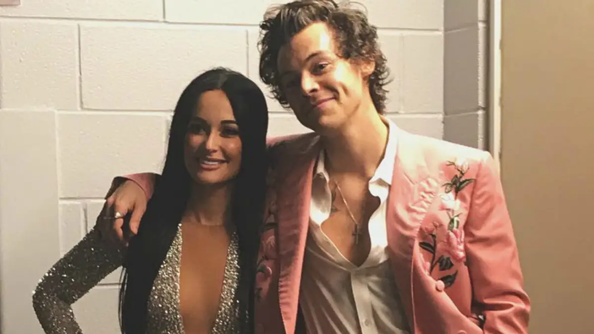 Harry Styles Kacey And Musgraves Duet Again The Honey Pop