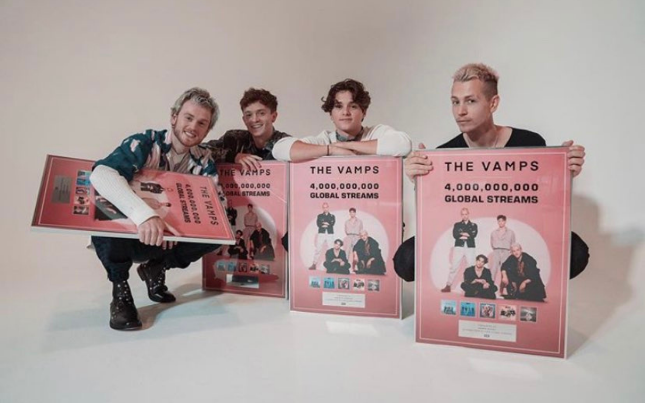 May Have Us Going Through It But The Vamps Are Here To Brighten Our Day The Honey Pop