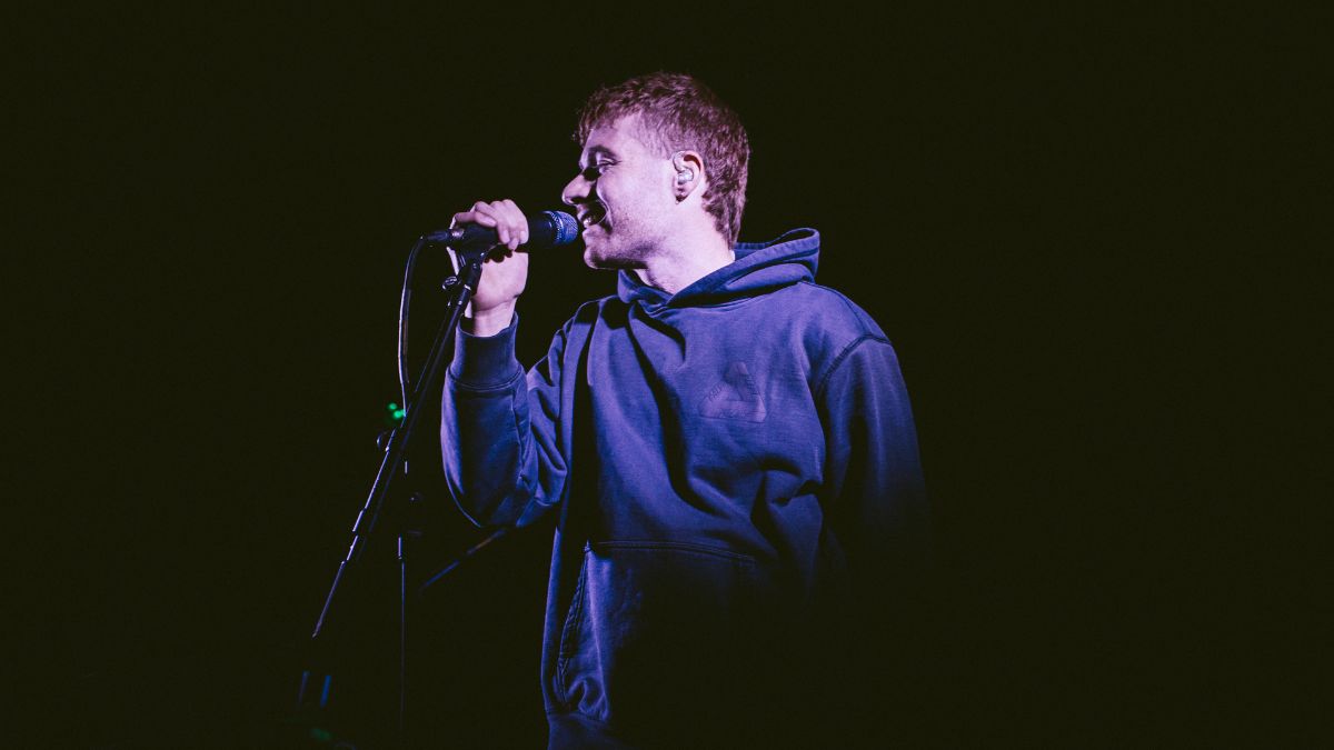 Harry Strange Captivates London With His Emotional Vulnerability