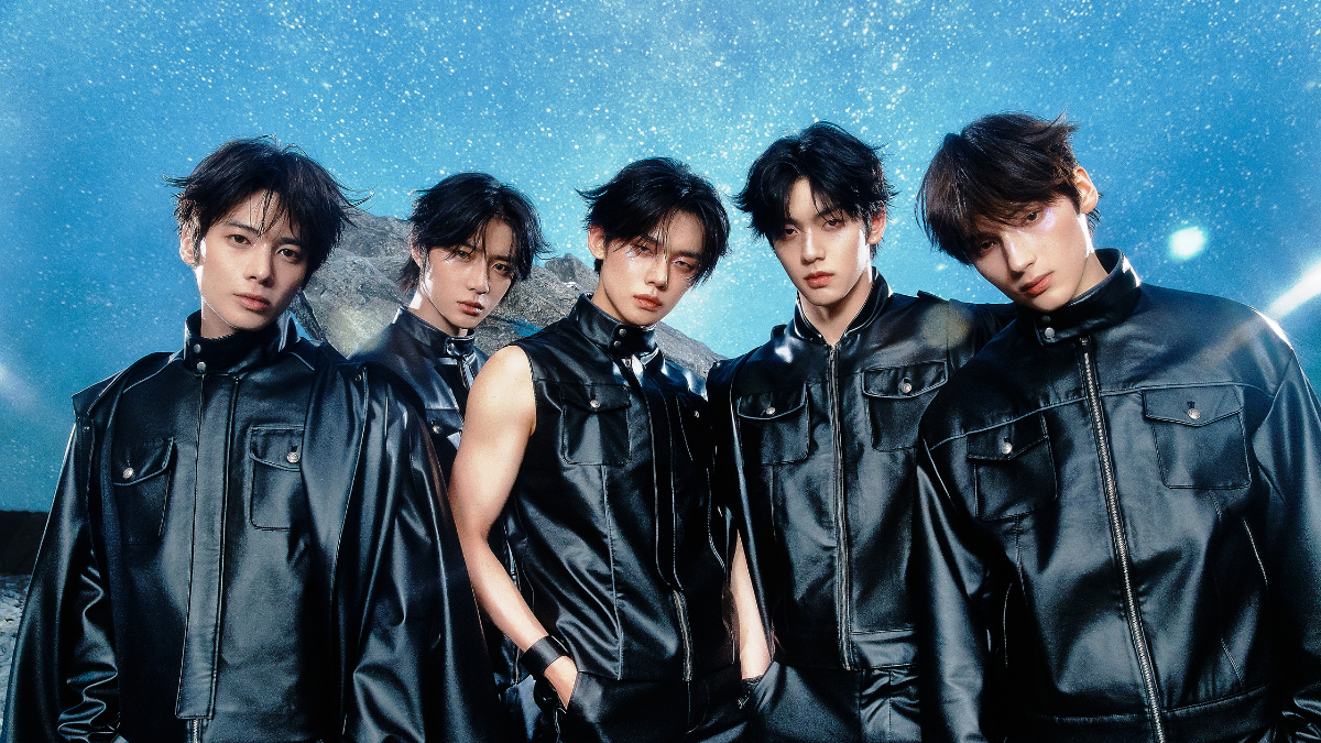 TXT ACT:TOMORROW プルバトゥ クロスバッグ ファンチュン 新品】TXT